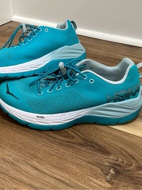 Women’s HOKA MACH Shoes Bluebird White Turquoise Sz 10 *Excellent Condition*